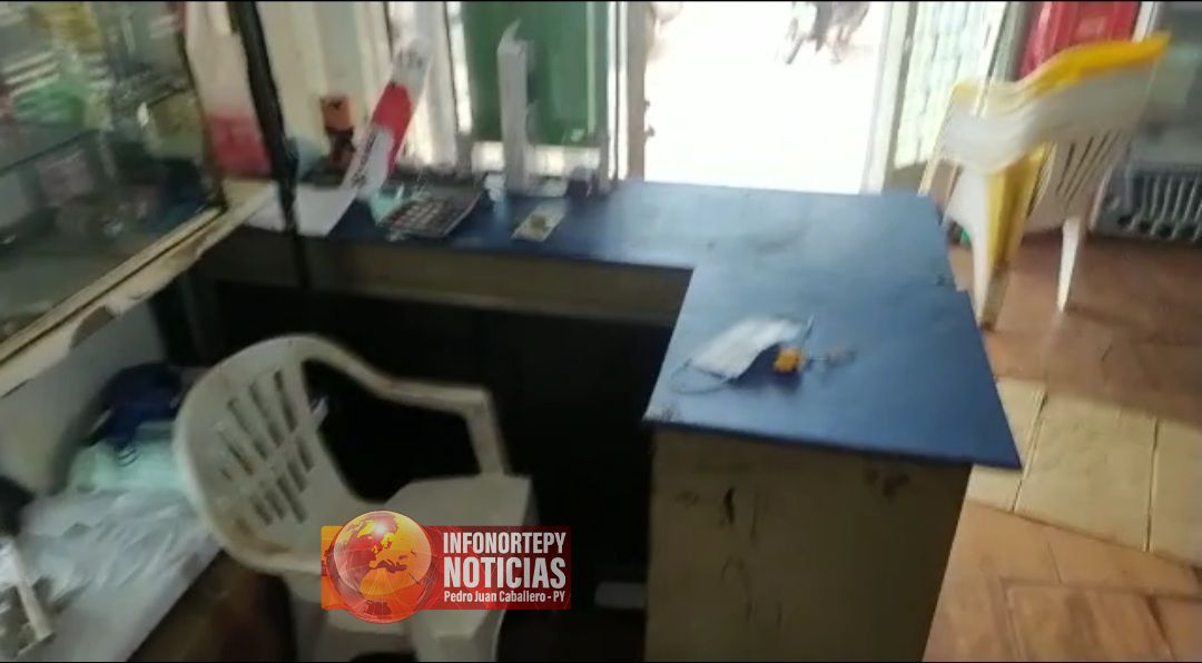 Llevan caja registradora de una despensa en PJC