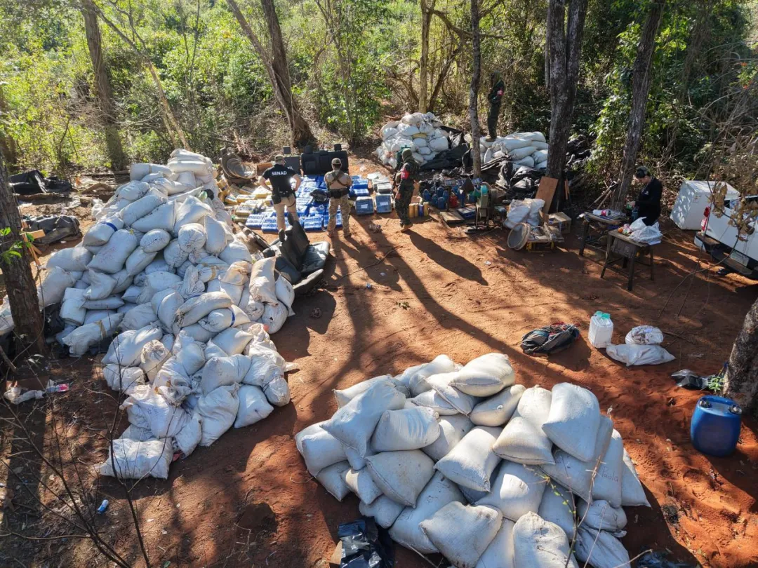 SENAD desmantela megaestructura de procesamiento de marihuana en Cerro Corá