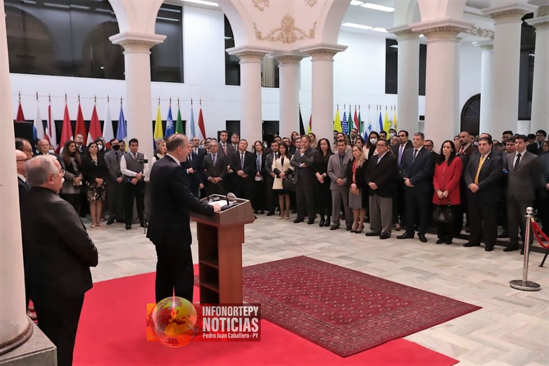 Canciller asume el cargo con el compromiso de dialogar reforma del servicio diplomático