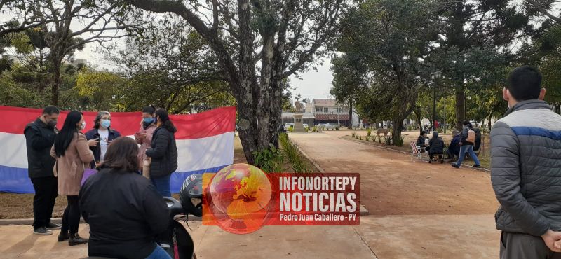 Senado aprueba aumento salarial para docentes y personal de blanco