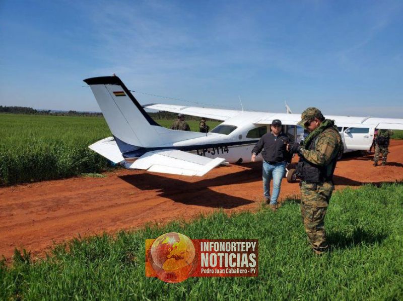 Caen bolivianos con 200 kilos de supuesta cocaína y una avioneta en Alto Paraná