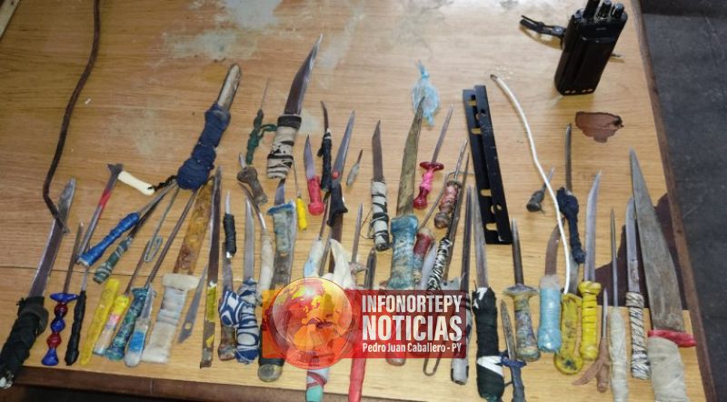 Incautan una gran cantidad de armas blancas durante requisa en la cárcel de Concepción