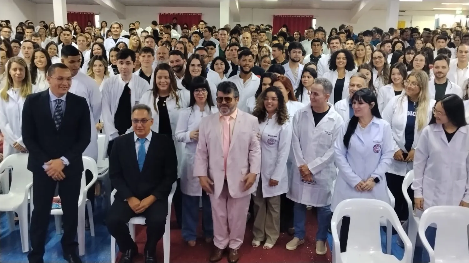 La UCP Pedro Juan Caballero realiza la Ceremonia del Chaleco y da inicio al año lectivo