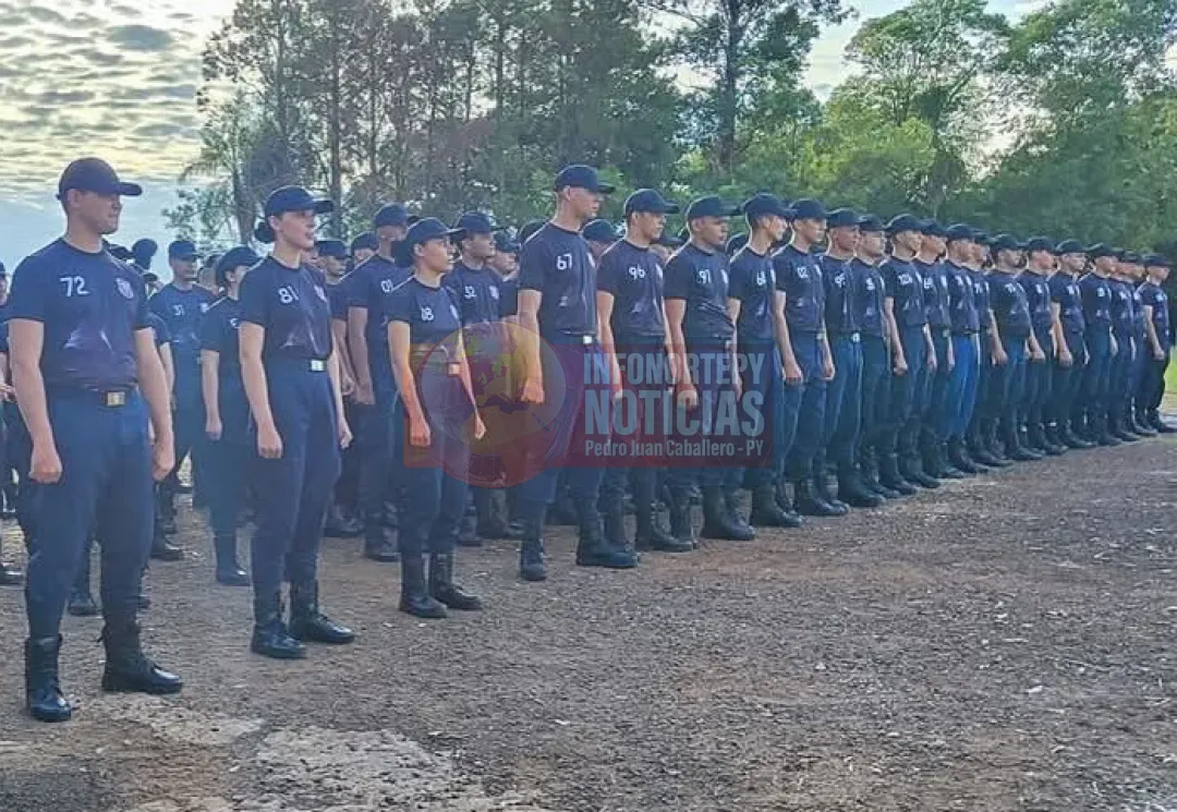 Egresan más de 100 policías antidisturbios en Pedro Juan