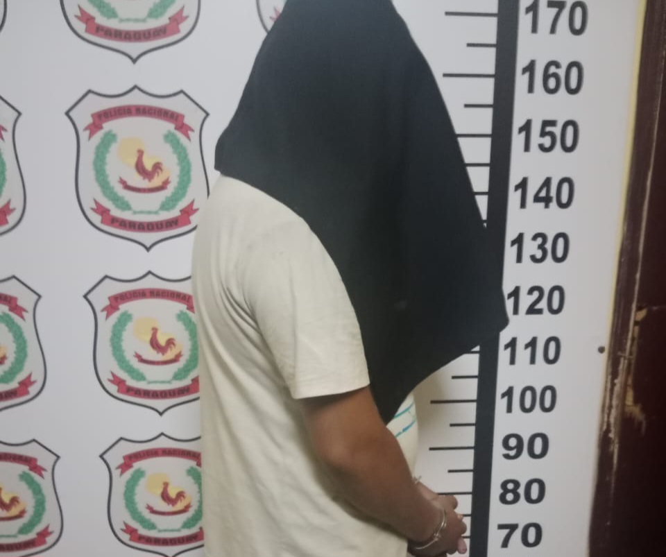 Detienen a un hombre que tenía una pistola de juguete en Pedro Juan