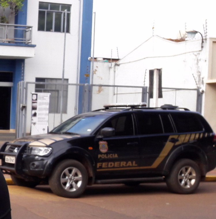 En asalto roban patrullera de la PolicíaFederal de Ponta Porã.