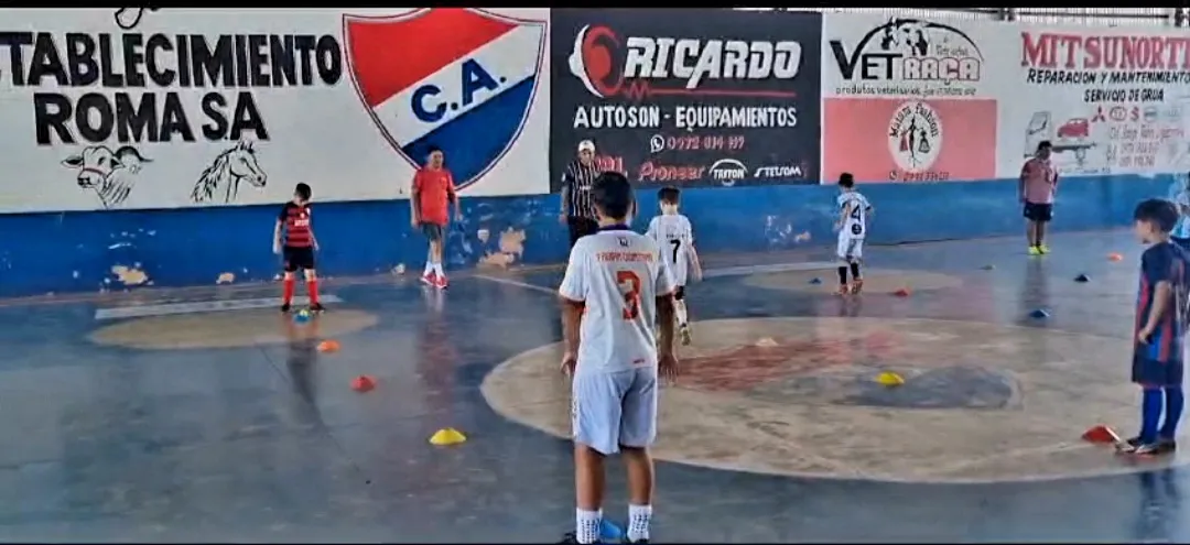 "Escuela de Futsal del Club Aquidabán Invita a Formar Parte de su Proyecto Deportivo"