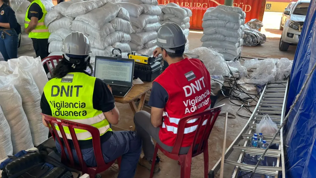 Detectan toneladas de cocaína oculto en carga de maíz