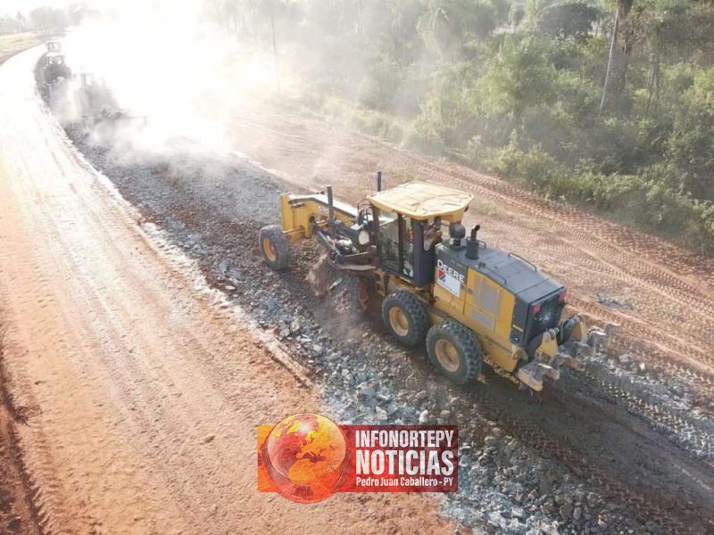 Avanza construcción de asfaltado del camino  de Bella Vista Norte a Puentesiño