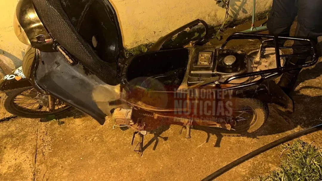 Motocicleta abandonada tras intento de hurto en Pedro Juan