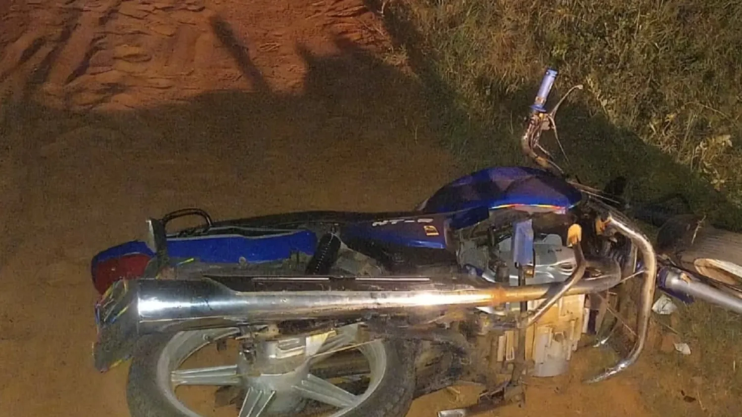Hombre muere tras caer de su motocicleta en un camino vecinal de Horqueta