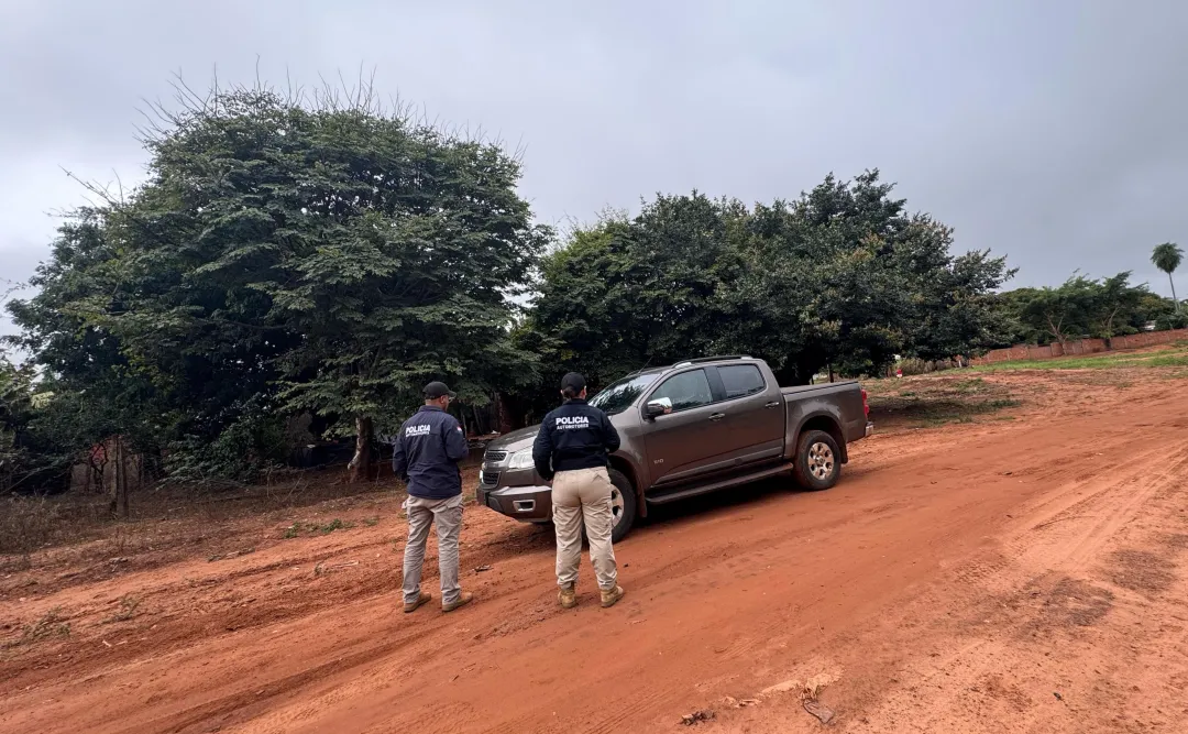 Hallan abandonada en Capitán Bado camioneta robada en Ponta Porã