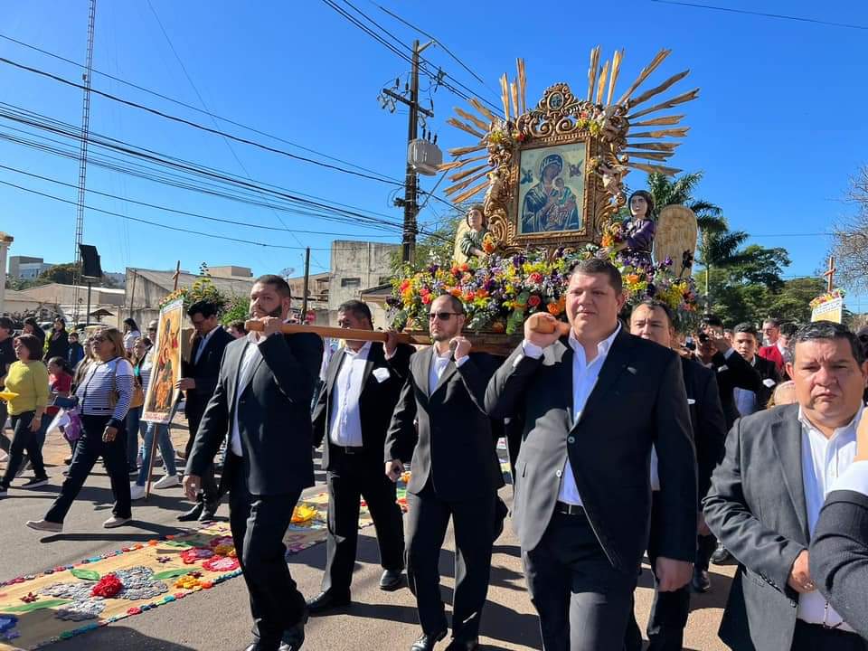 Multitudinaria procesión en honor a la Virgen del Perpetuo Socorro patrona de Pedro Juan