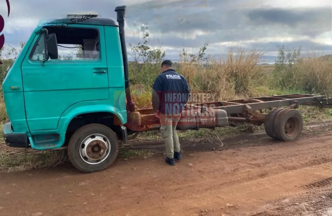 Recuperan camión robado en Pedro Juan
