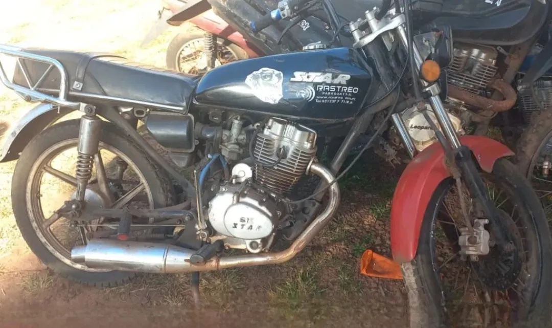Policía recupera dos motocicletas robadas y detiene a sospechoso con antecedentes