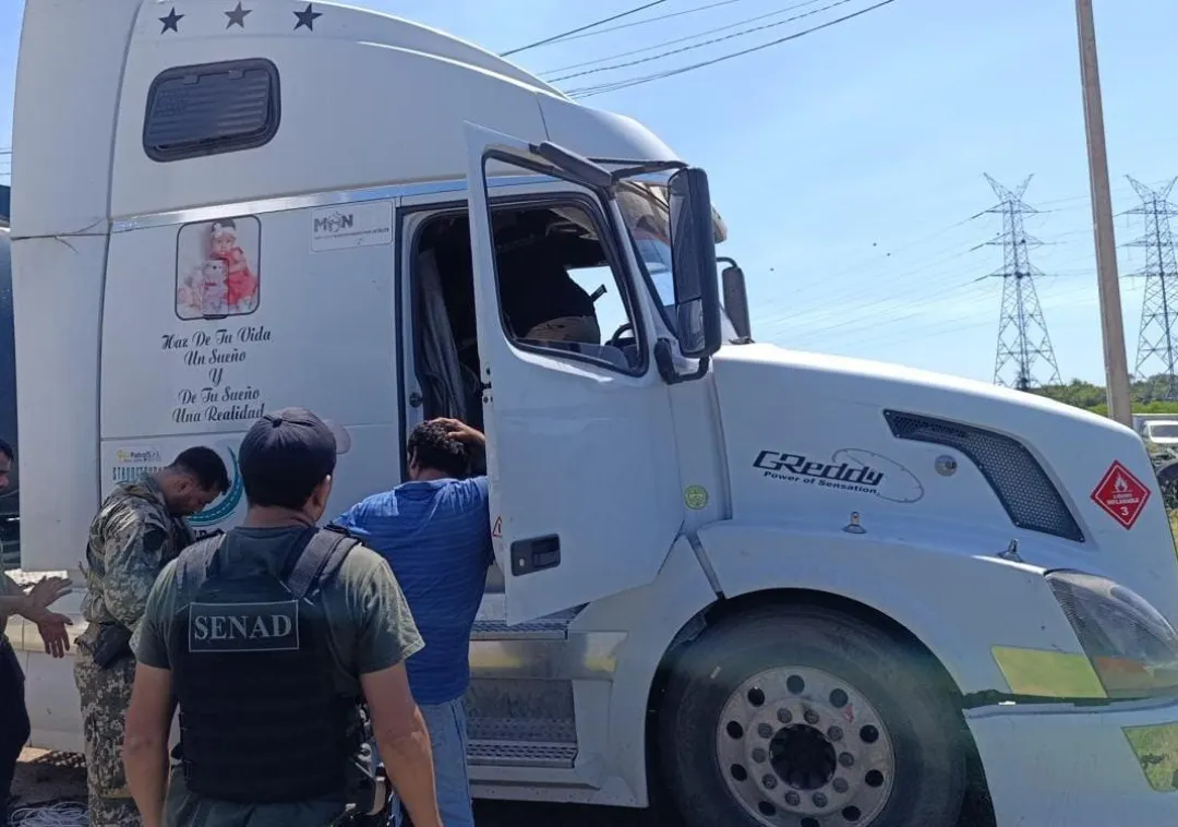 SENAD detectó cocaína en camión cisterna procedente de Bolivia