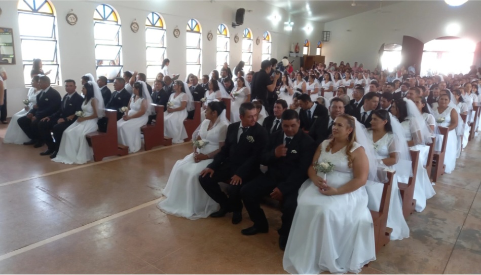 Boda comunitaria: 58 parejas se prometen amor eterno en Capitán Bado