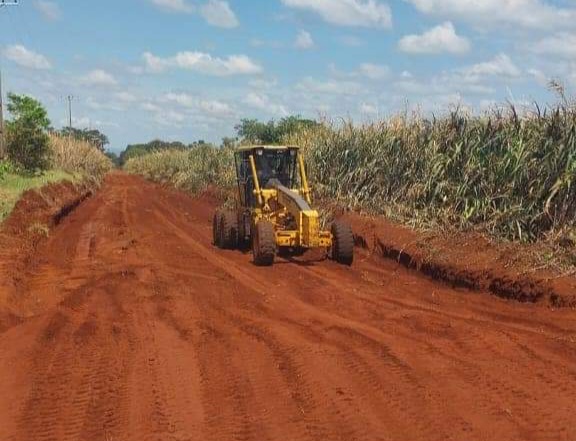 Municipalidad de Zanja Pyta realiza arreglos de caminos vecinales