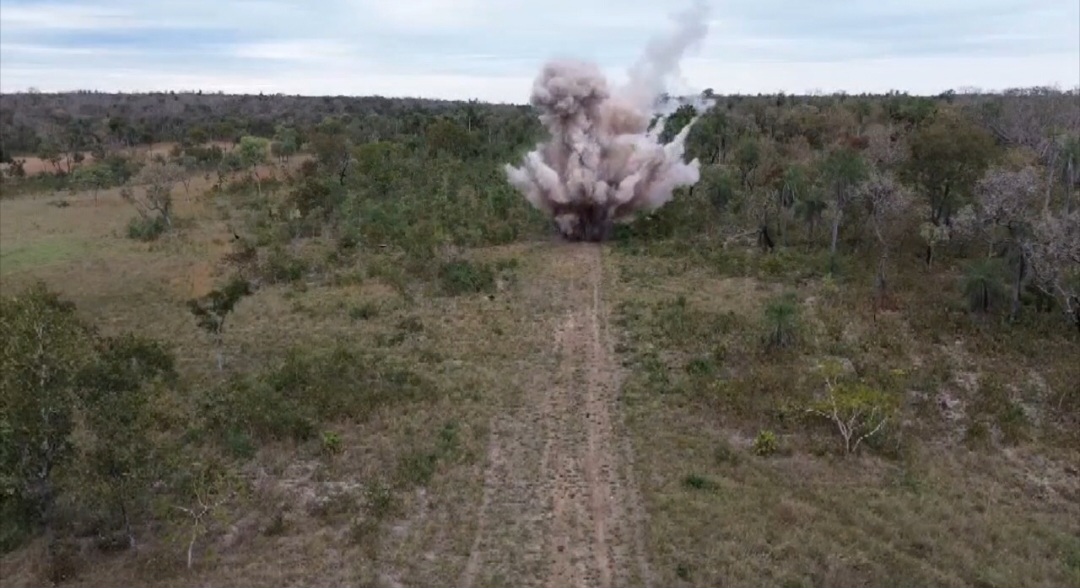 15 pistas clandestinas  de narcotraficantes son destruidas en Paso Bravo