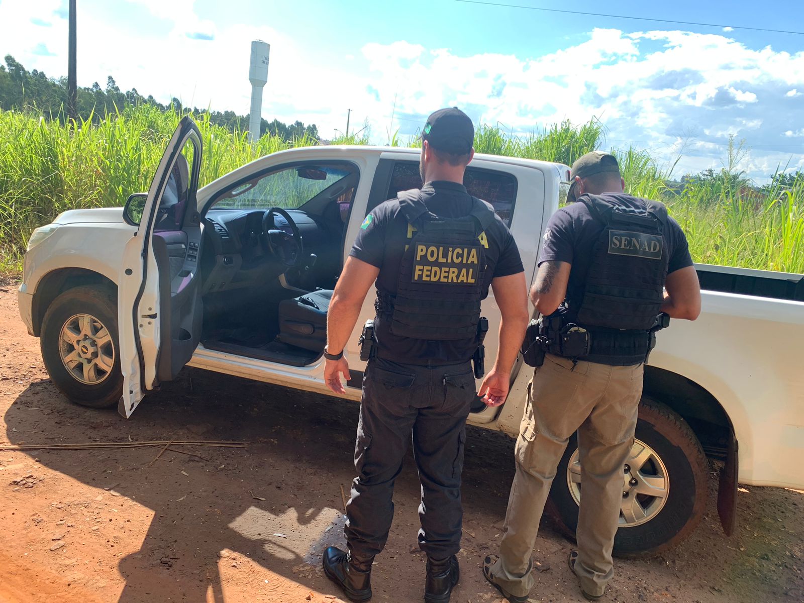 SENAD recupera vehículo robado en Brasil durante tareas de inteligencia en campo
