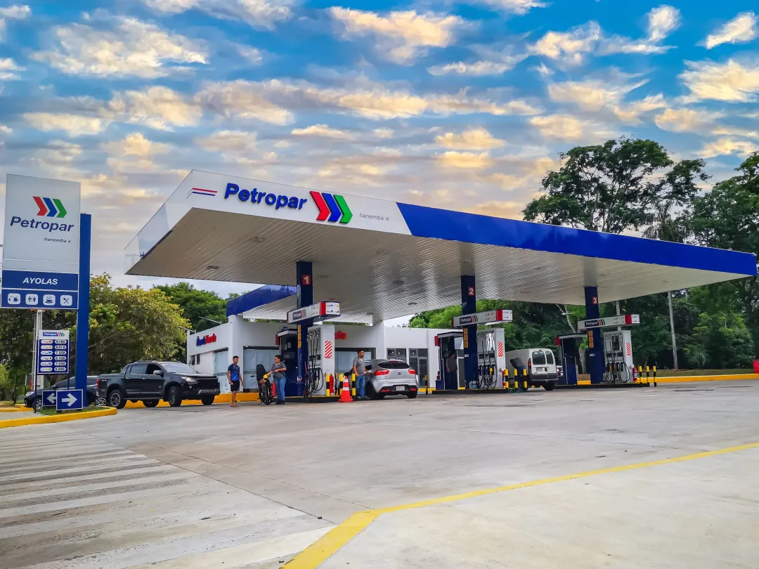 Petropar reduce en G. 300 el precio de todos sus combustibles