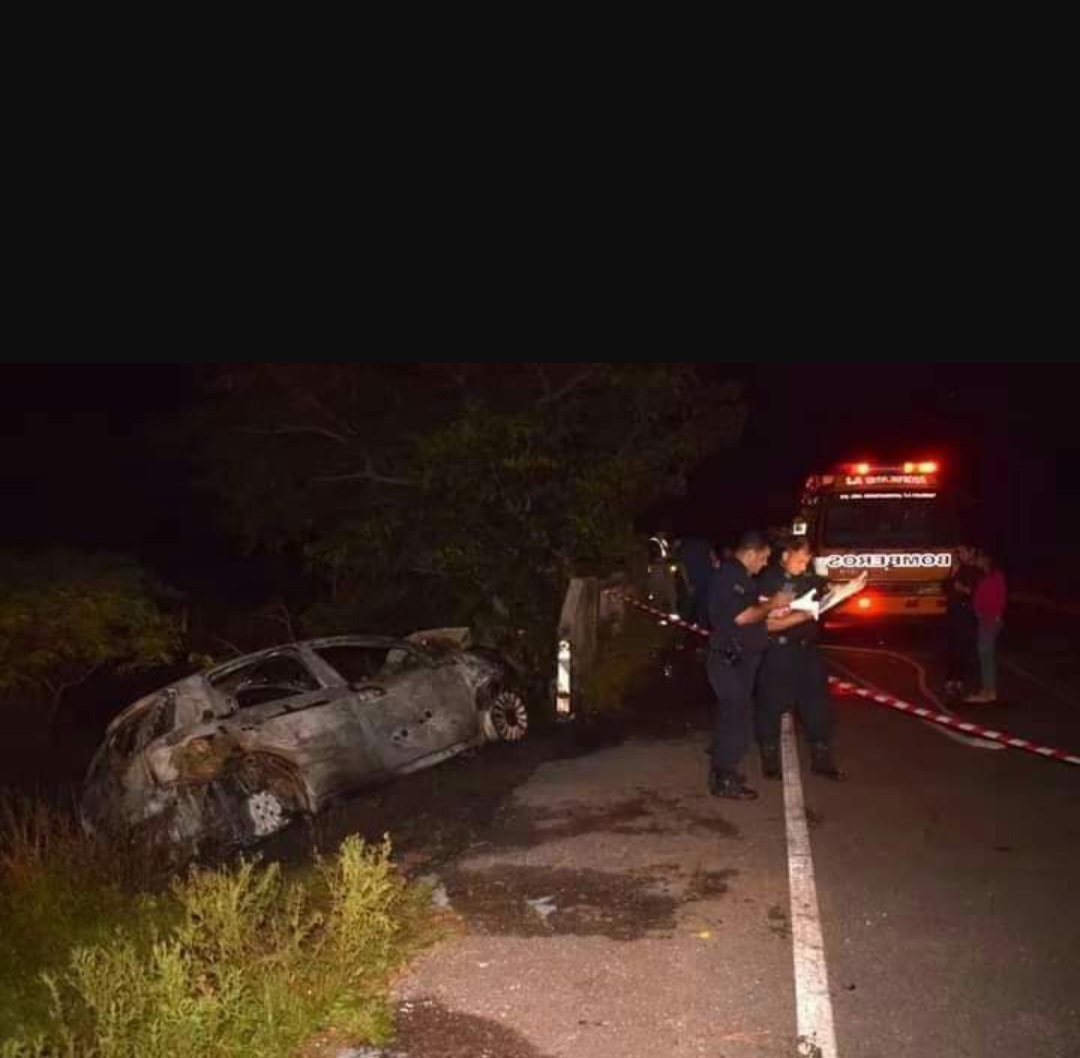 Dos mujeres mueren calcinadas y otros dos resultan heridos en grave accidente