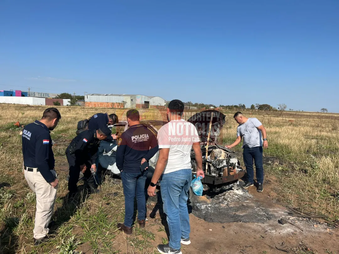 Hallan vehículo incinerado en Pedro Juan