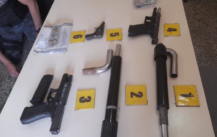 Tras amotinamiento fatal, incautan armas de fuego que tenían presos en Concepción