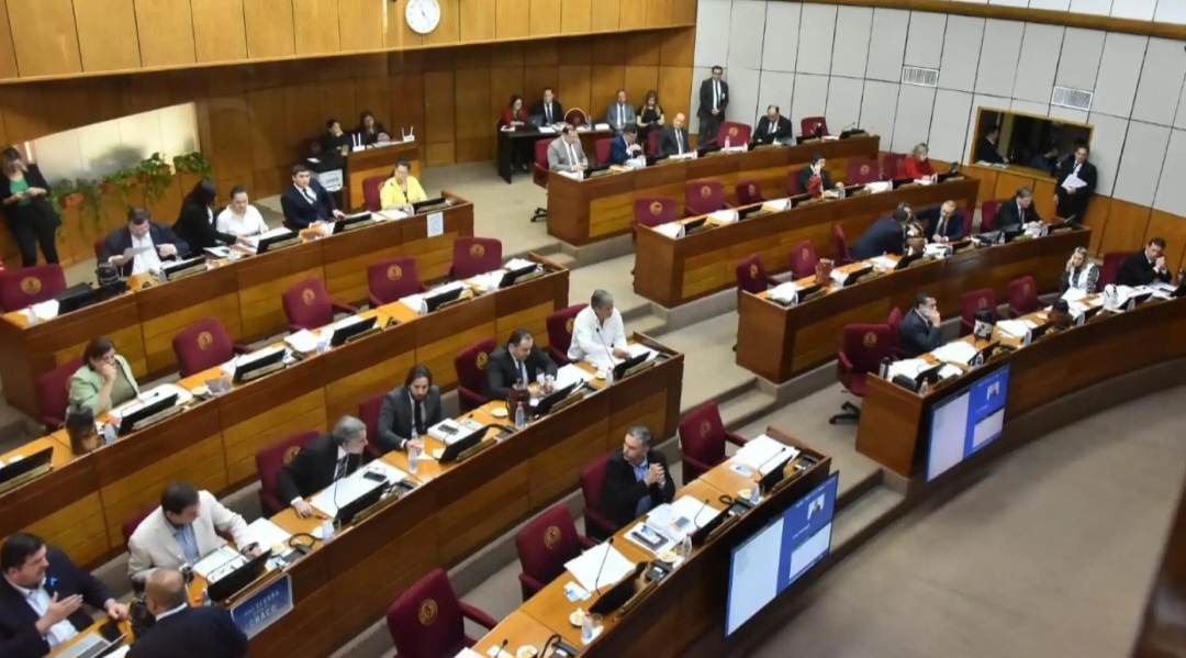 Archivan proyecto de "Ley" que pretendía suspender habilitación de nuevas carreras de Medicina por 5 años