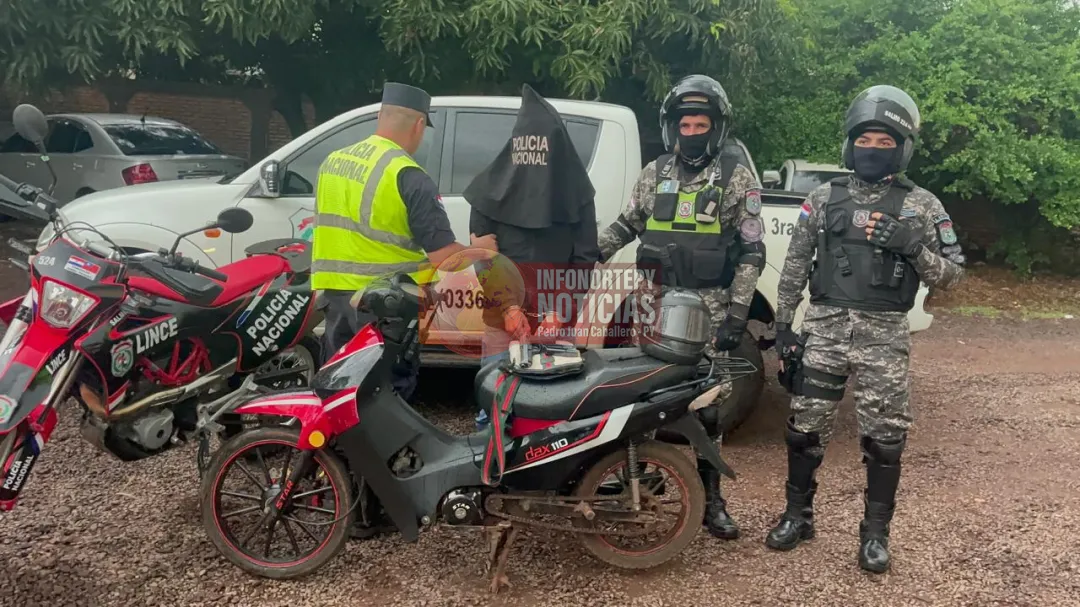 Policia detiene a un hombre  portando una pistola en Pedro Juan