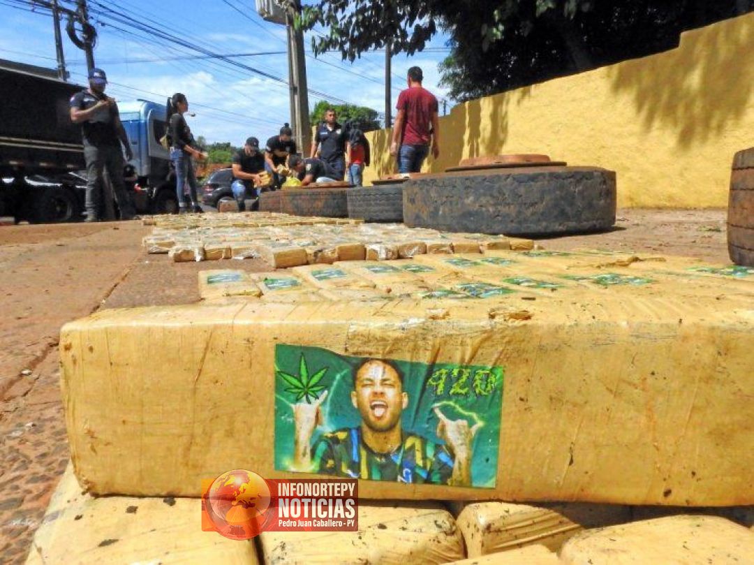 Incautan alijo de marihuana en paquetes con foto de Neymar