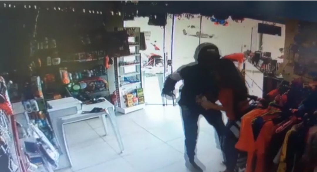 Violentos asaltantes se alzaron con dinero en efectivo en Pedro Juan
