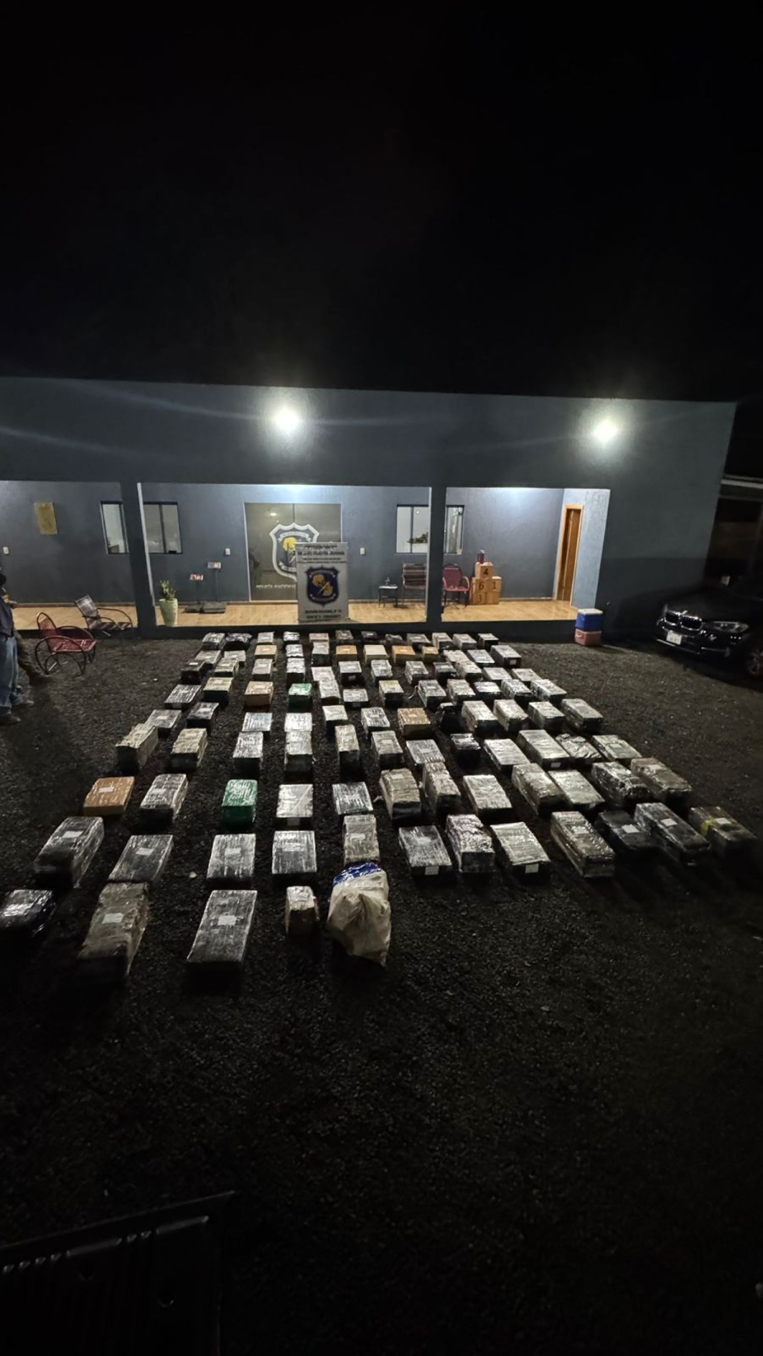 Incautan más de dos toneladas de marihuana en allanamiento en Ypehú