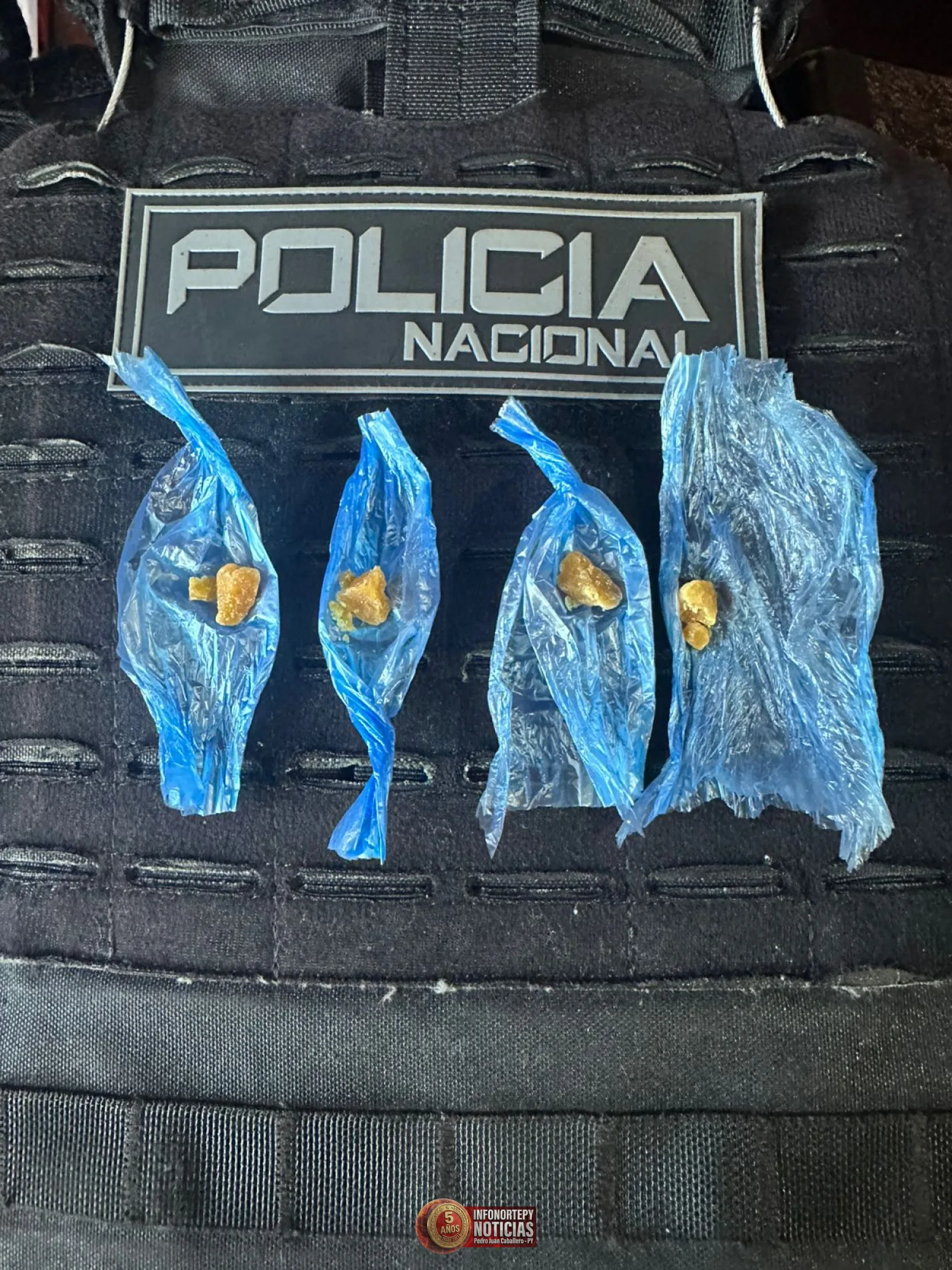 Detienen a hombre con presunta droga y orden de captura en Pedro Juan
