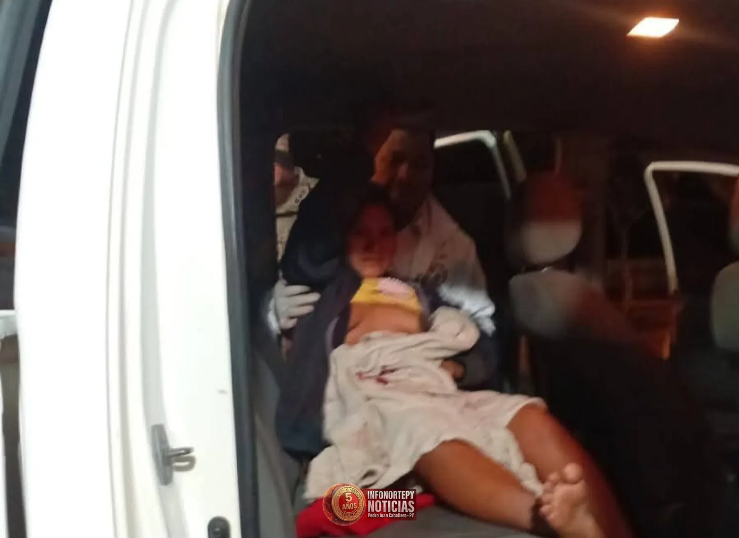 Madre da a luz en una patrullera camino al hospital de Horqueta