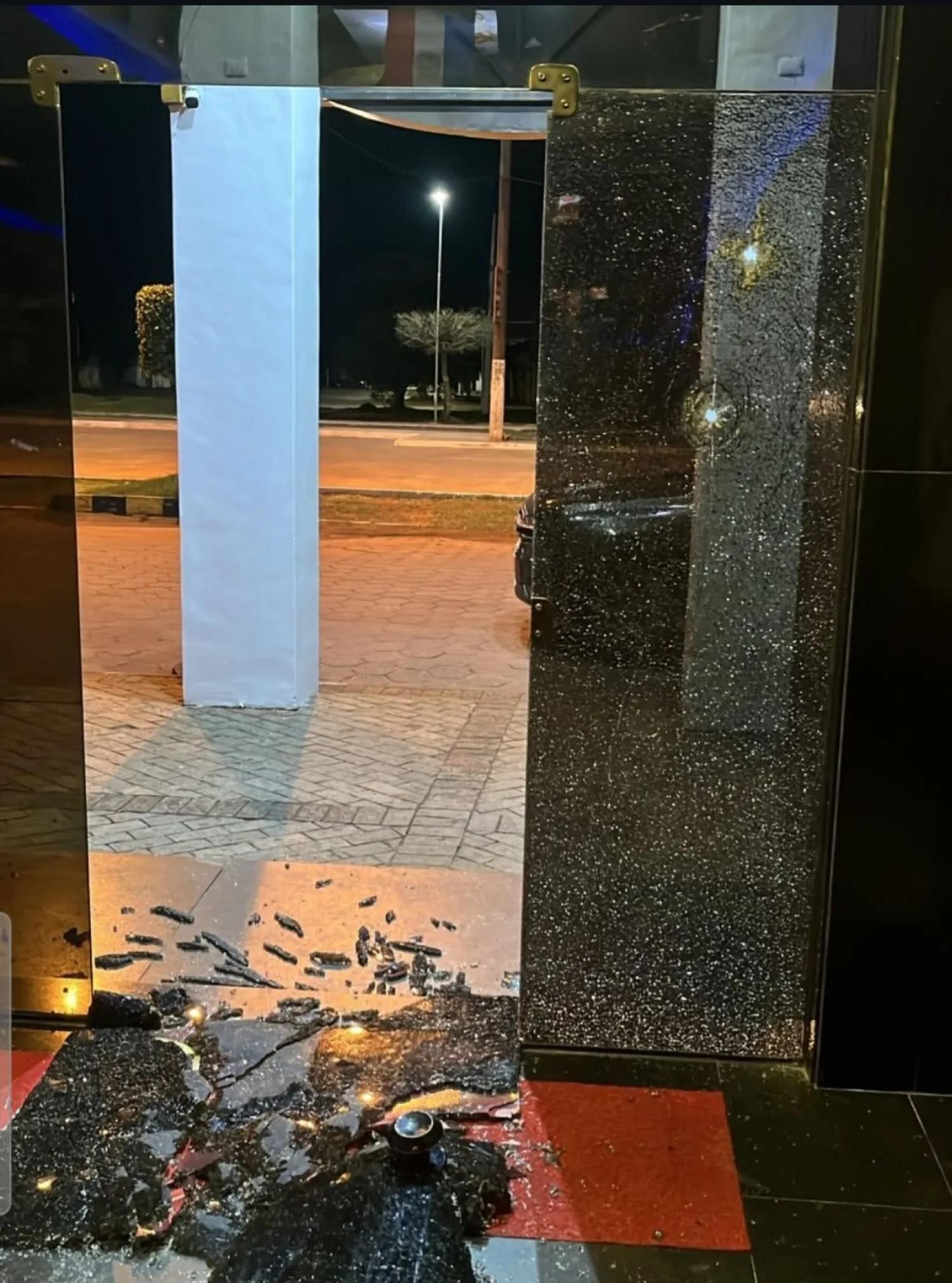 Tras discusión un hombre dispara con arma de fuego contra el Casino Amambay