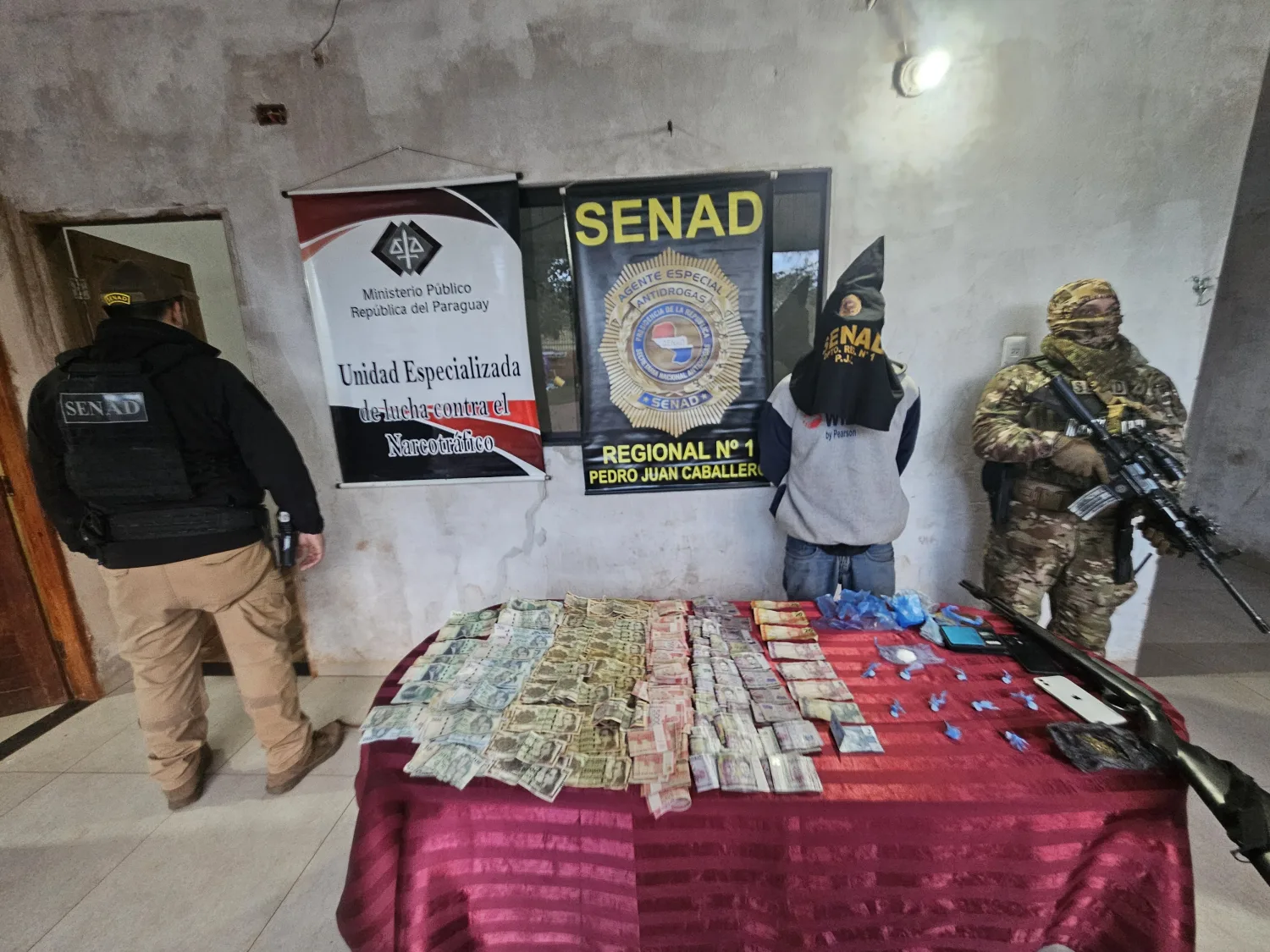 SENAD desmantela punto de venta de drogas que operaba bajo fachada de salón de belleza en Pedro Juan