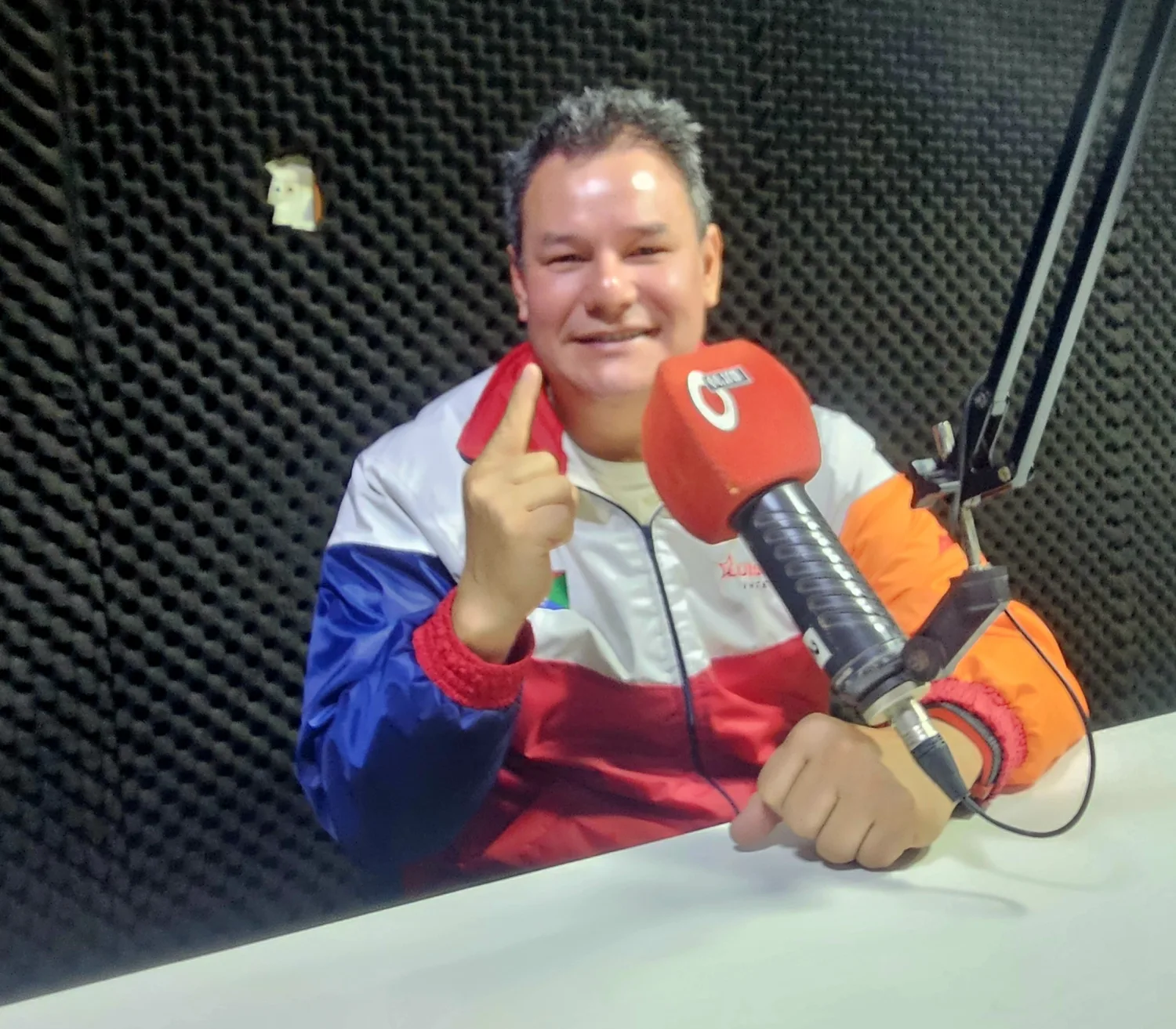 Luis Guillén promete reducir en un 40%  y eliminar el doble cobro de tasas en Pedro Juan