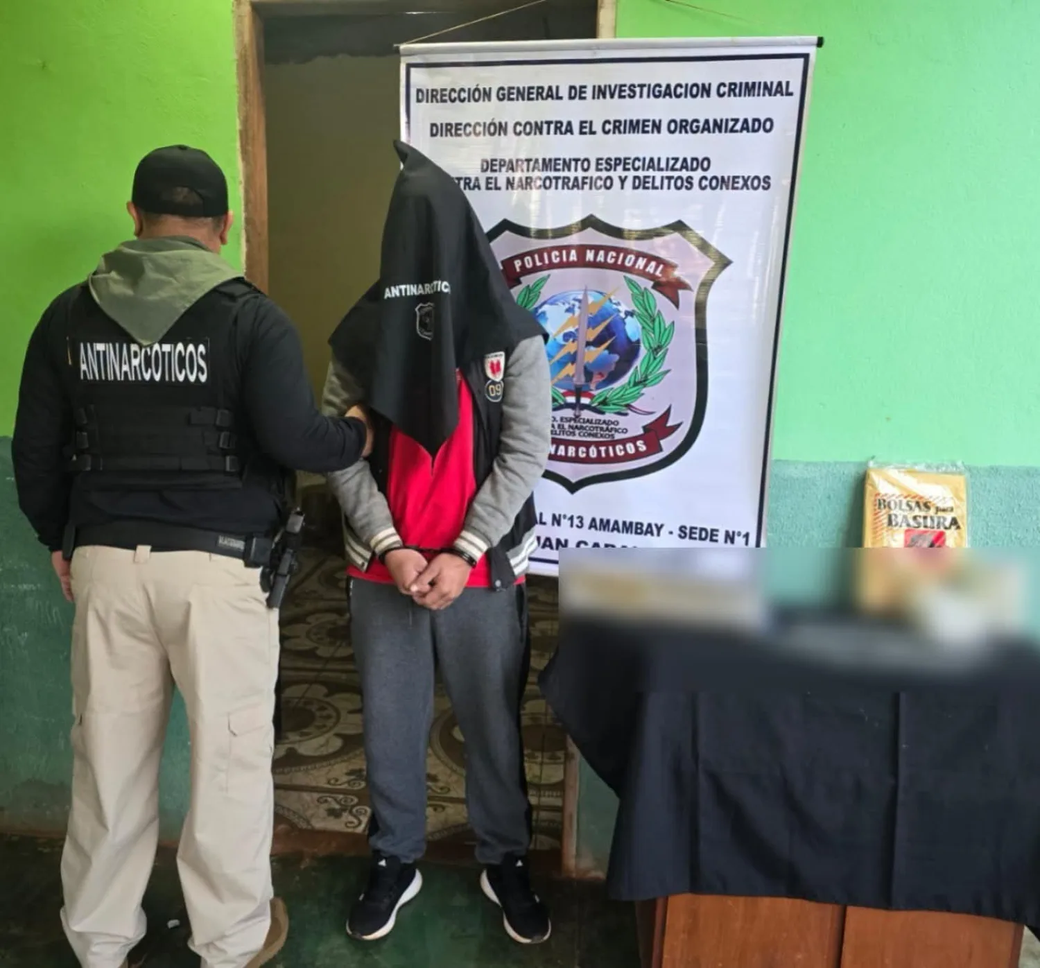 Joven es detenido con más un kilos de marihuana durante allanamiento en Pedro Juan