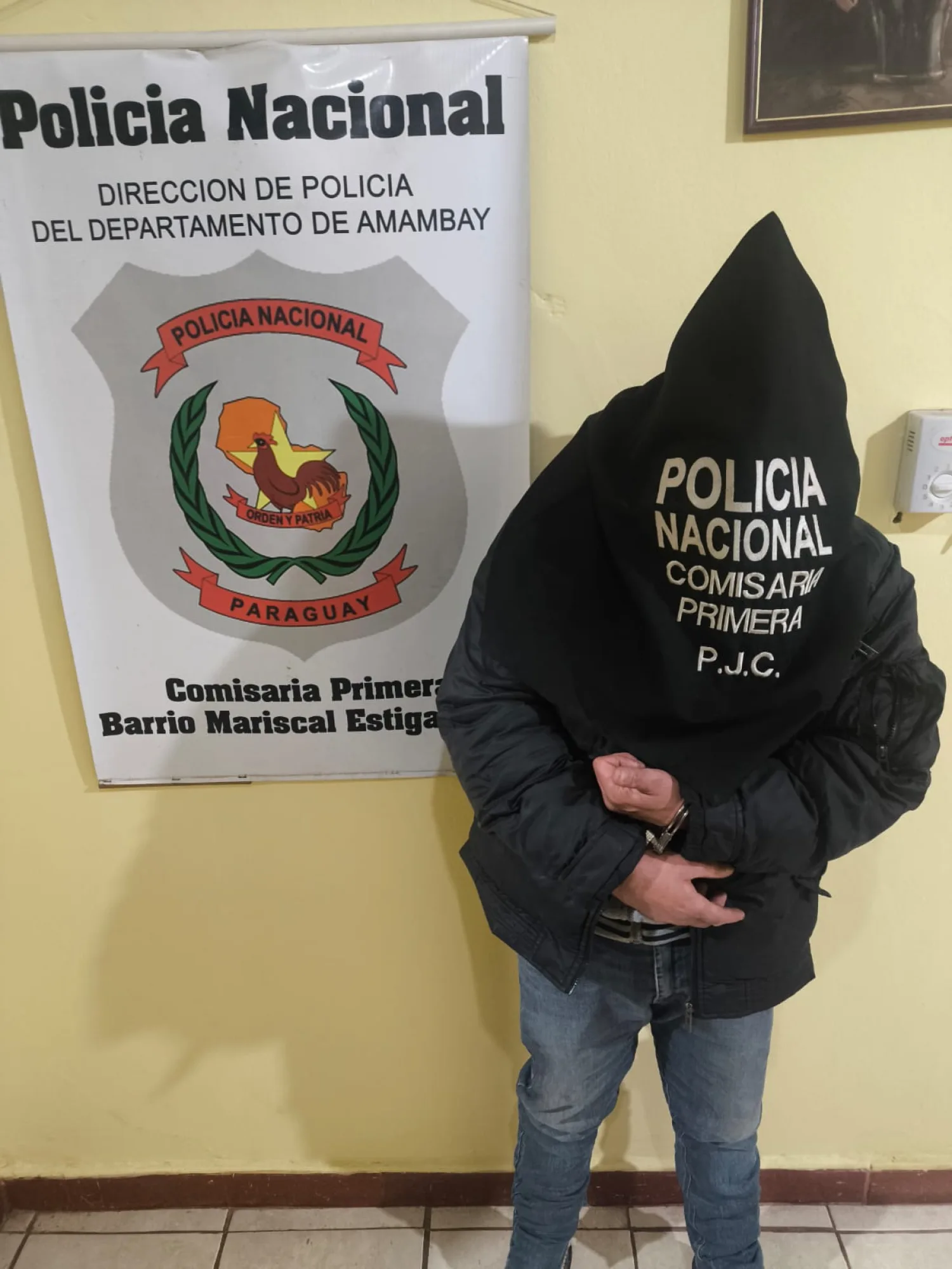 Aprehenden a un hombre por presunta violencia intrafamiliar tras denuncia de su familia en Pedro Juan