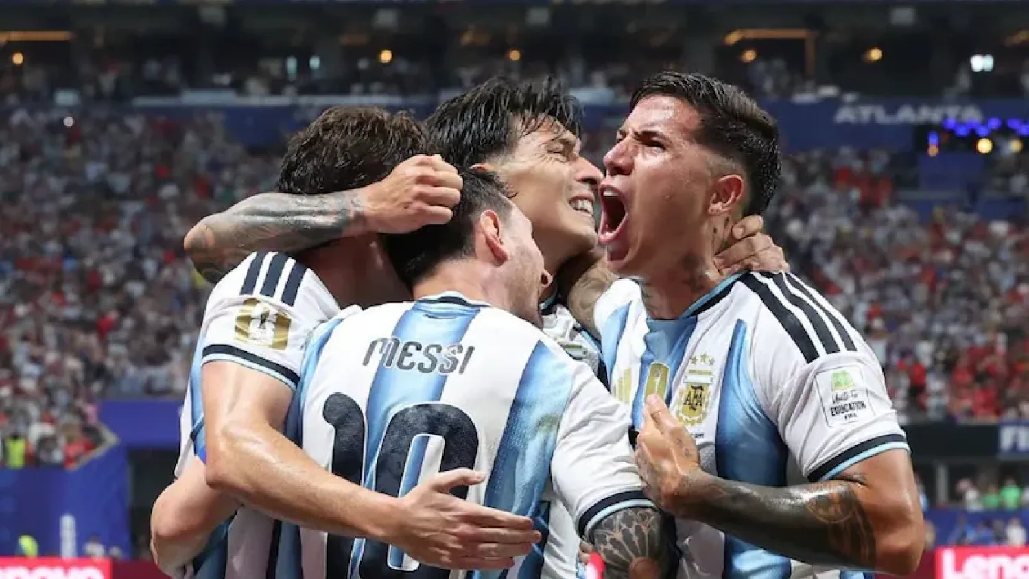 De la mano de Messi, Argentina dio vuelta el partido y eliminó a Egipto
