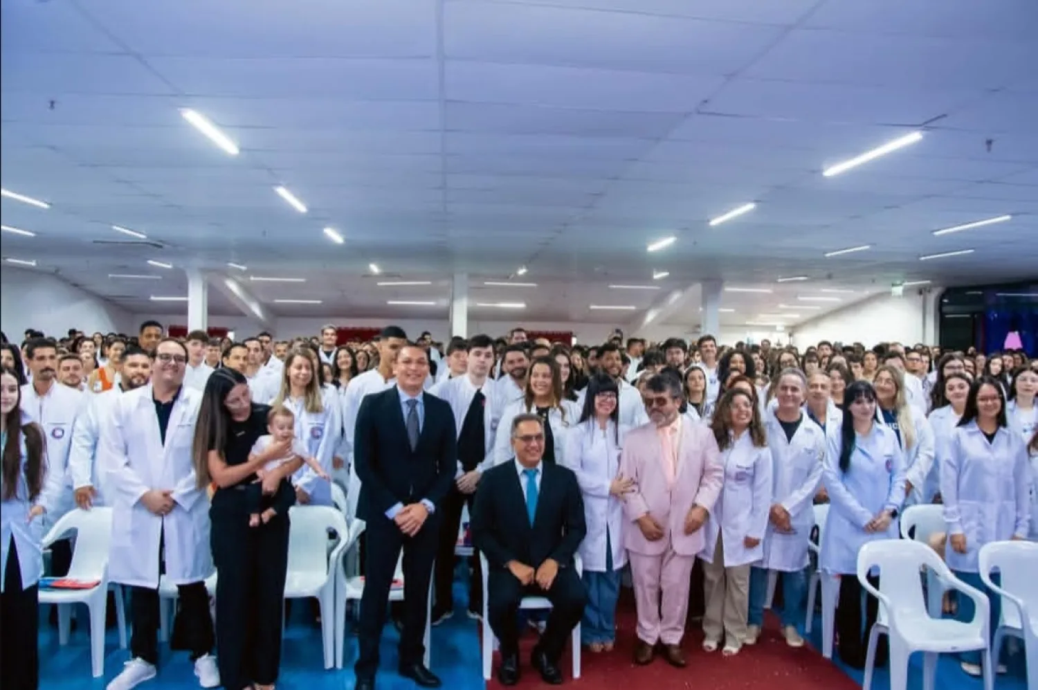 Universidad Interamericana inicia el semestre 2026.2 con la Ceremonia del Guardapolvo Blanco