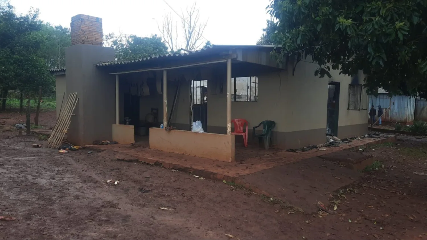 Mujer y niño de 12 años mueren calcinados en una vivienda de Aba’i y hay un sospechoso aprehendido