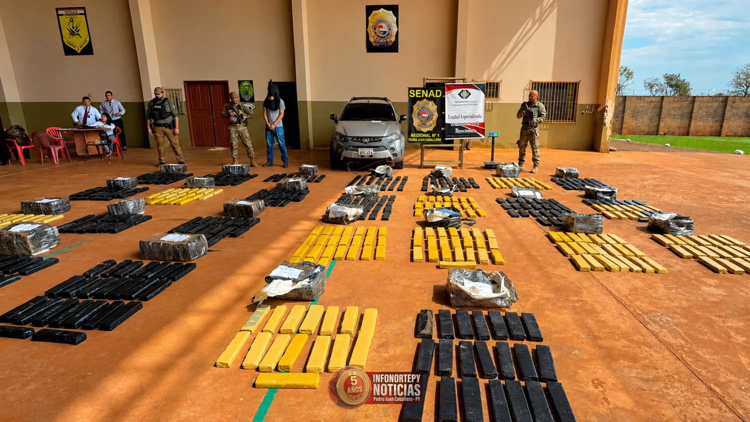 Finalmente fueron 435 kilos de marihuana incautados por la SENAD tras persecución en Zanja Pytã