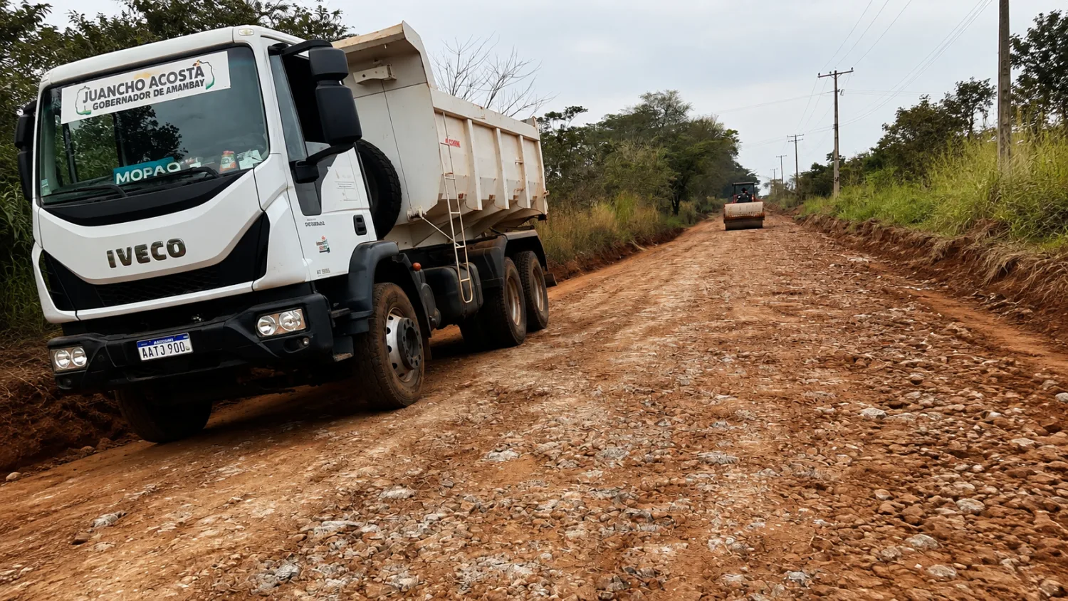 Gobernación de Amambay y MOPC realizan trabajos de mejoramiento de caminos en Cerro Cora’i