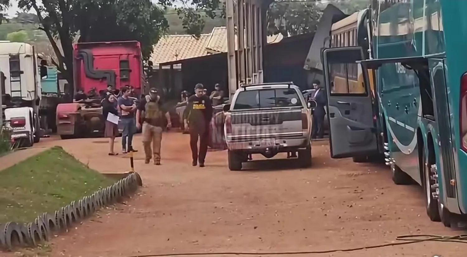 Hallan varios camiones presuntamente adulterados en un taller de Pedro Juan