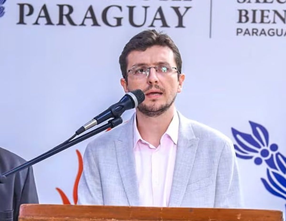 Médicos e instituciones de todo el país expresan respaldo al viceministro Saúl Recalde