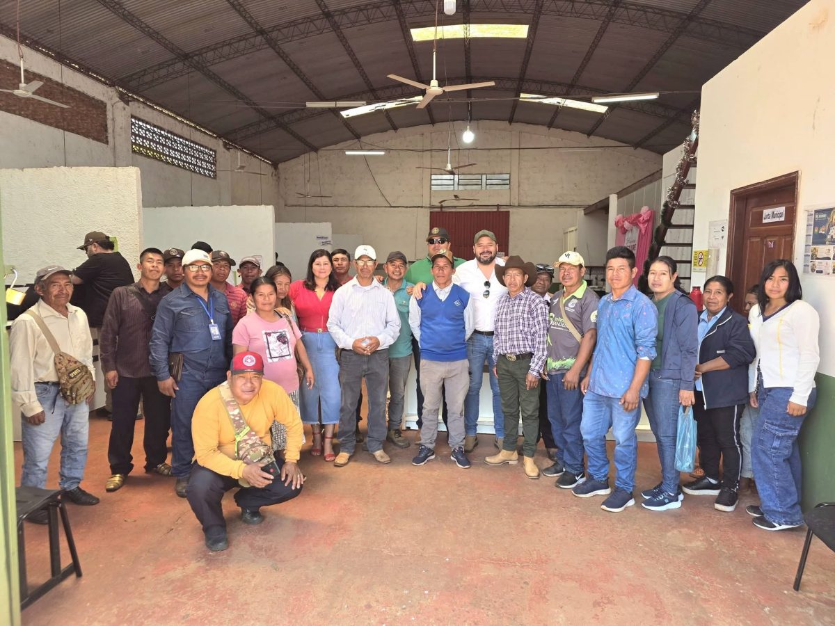 Intendente electo de Cerro Corá, Abg. Wilfrido Figueredo, firma compromiso con comunidades indígenas