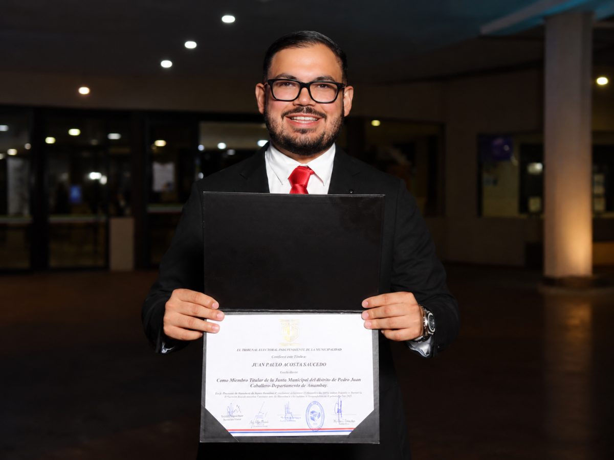 Paulo Acosta, el joven más votado, es proclamado concejal municipal de Pedro Juan Caballero