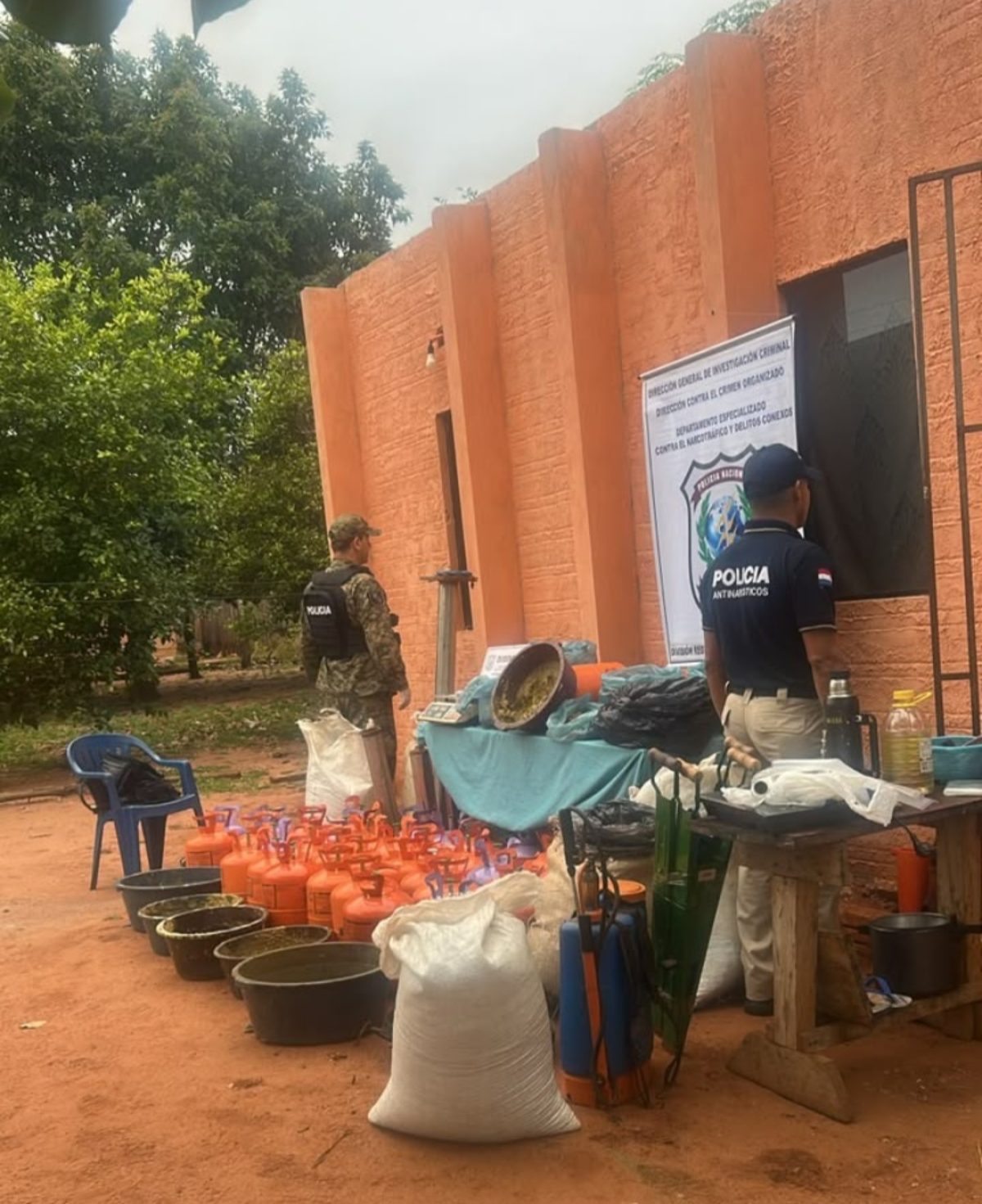 Desmantelan laboratorio clandestino de marihuana tipo ICE en Karapaí y causa perjuicio de G. 350 millones al narcotráfico